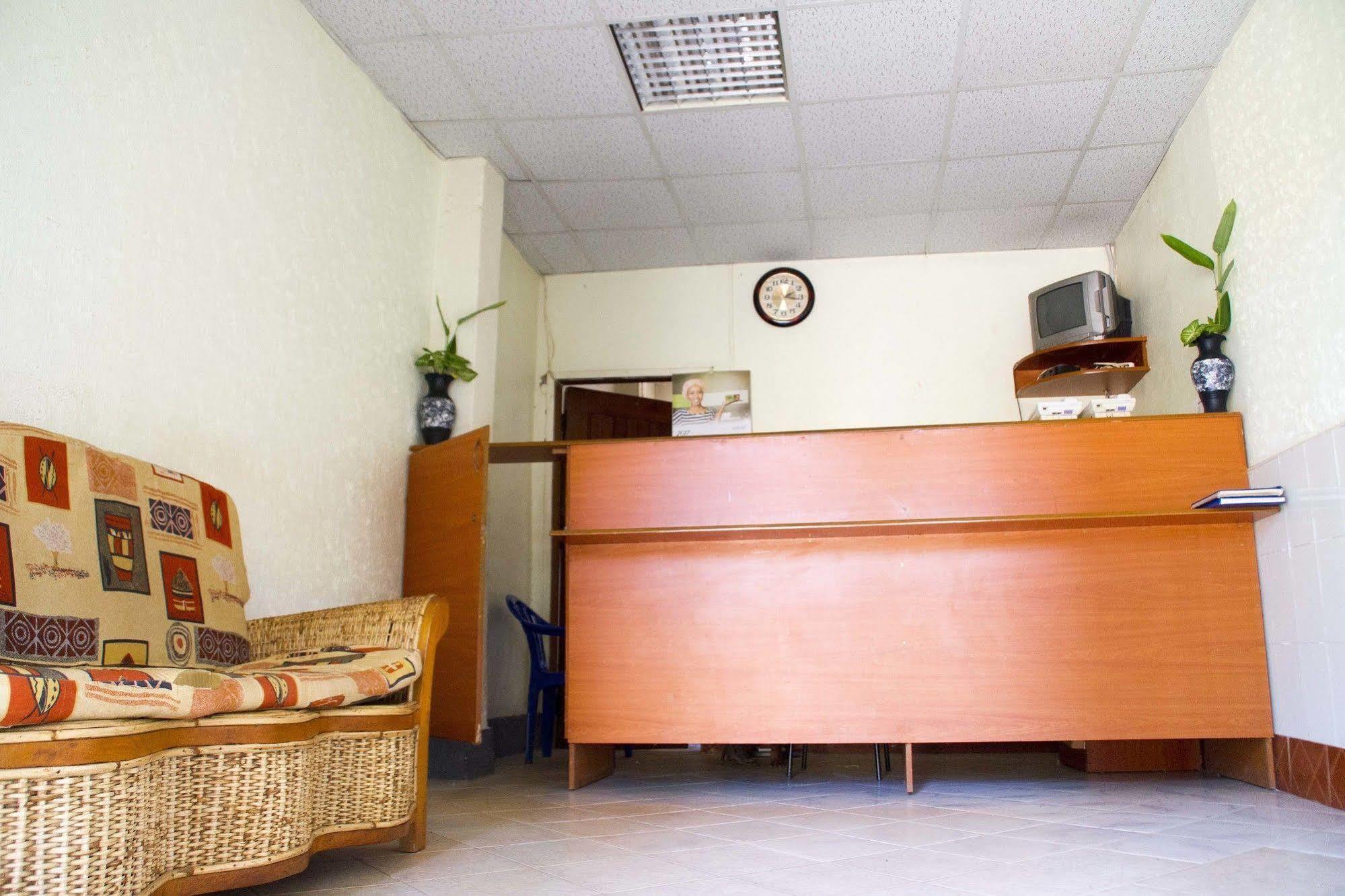 Keba Inn Lyamutundwe Exteriér fotografie
