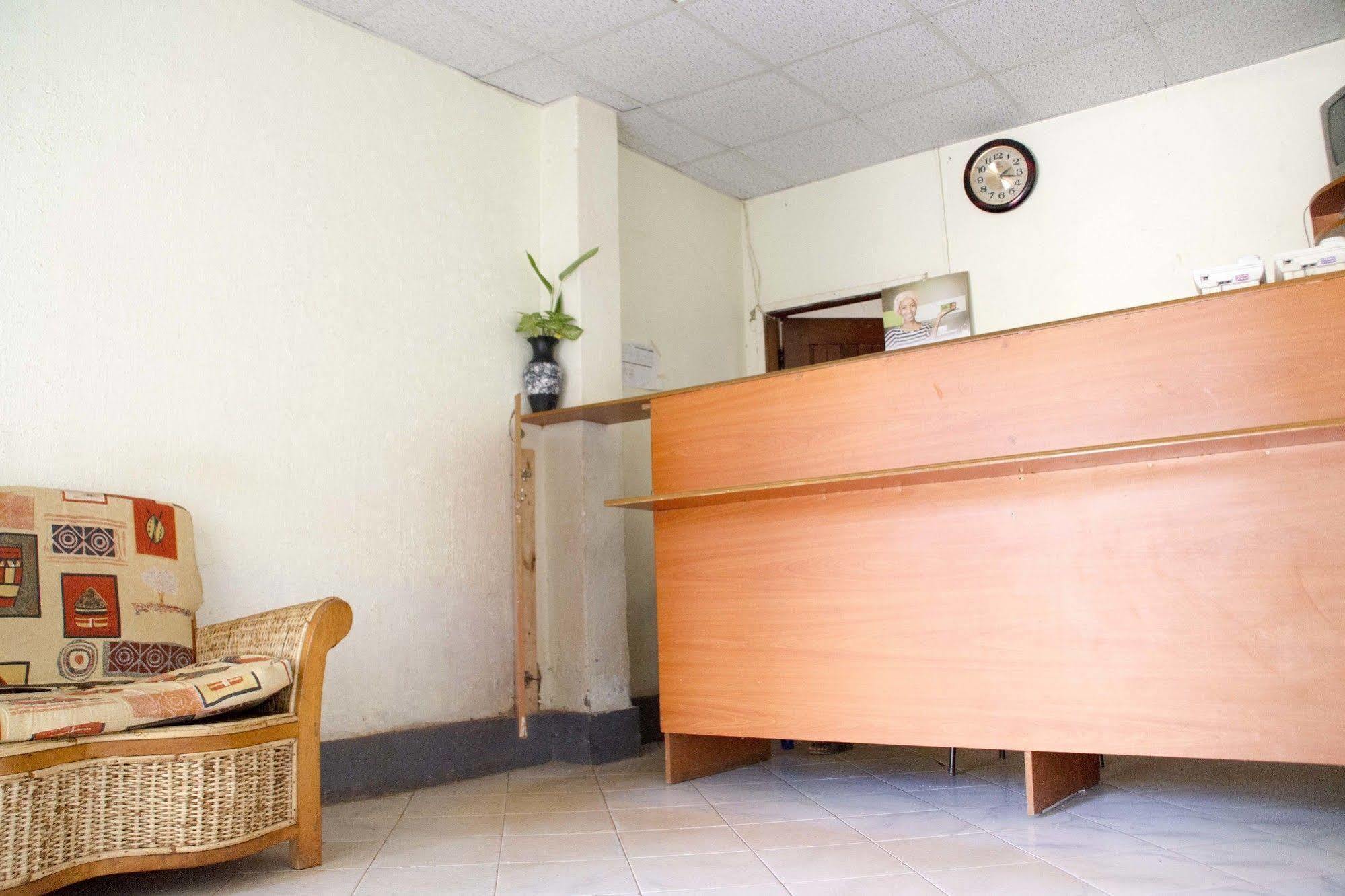 Keba Inn Lyamutundwe Exteriér fotografie